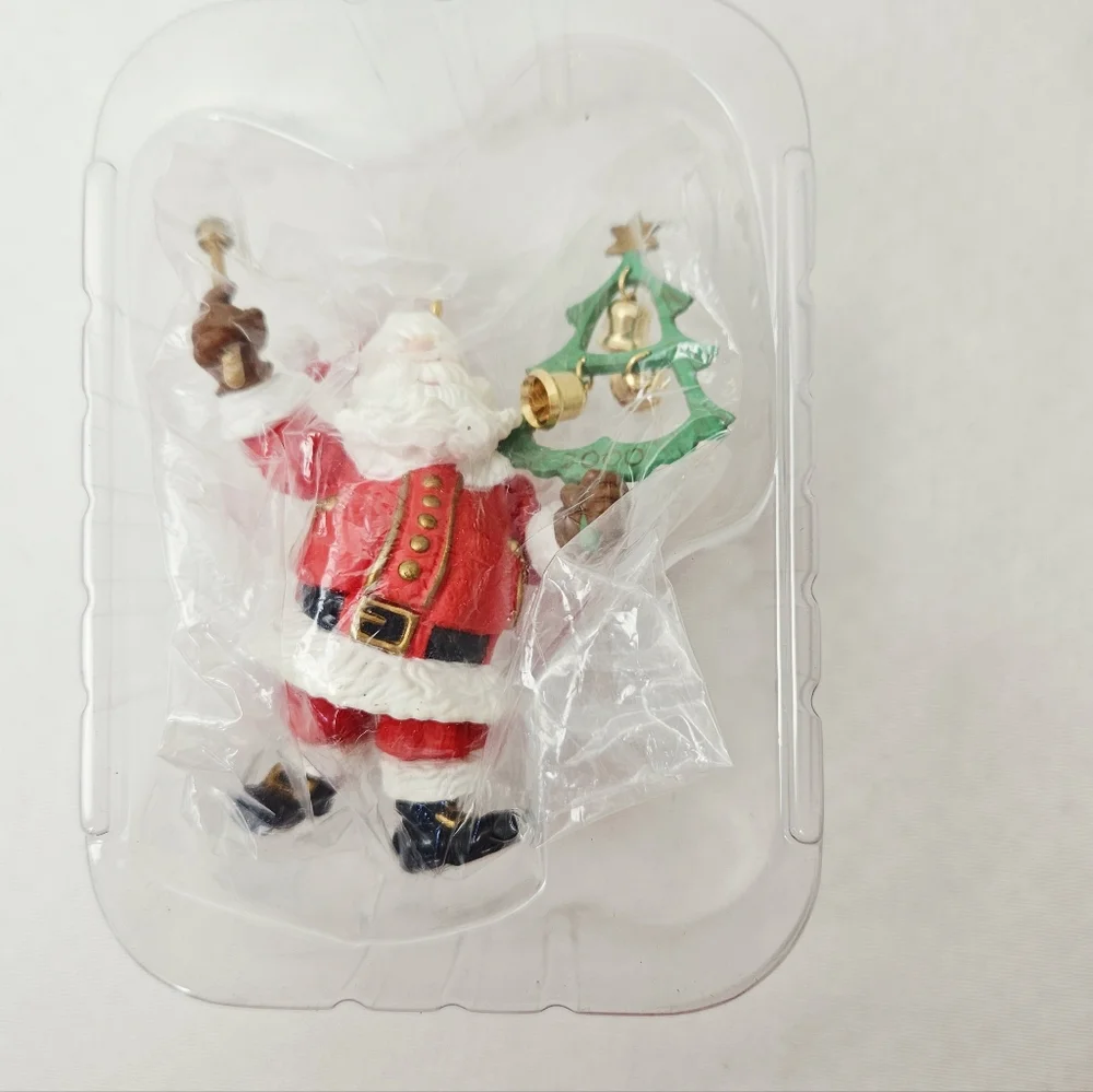 Hallmark Keepsake Jingle Bell Kringle Ornament 2000 Collector’s Club Santa